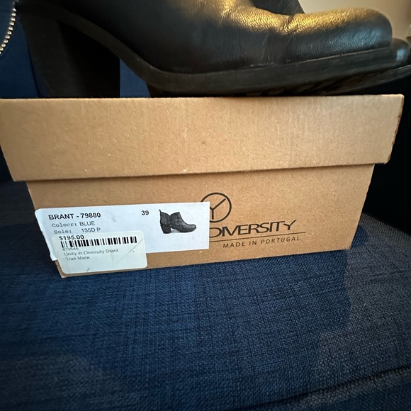 UNITY IN DIVERSITY ankle boot in rich blue. EU 39 - Picture 6 of 12